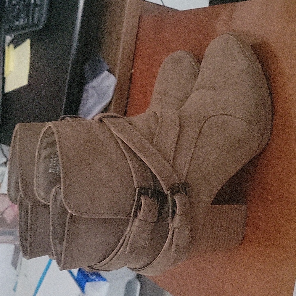 Tan/Brown Booties